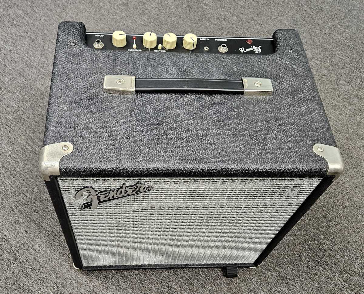 BARGAIN PRICE: Fender Rumble 25 Bass Amp, LOOKS NEW BUT NOT WORKING - Image 2