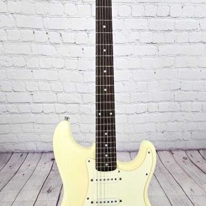 2006 Squier Affinity Strat, Olympic White